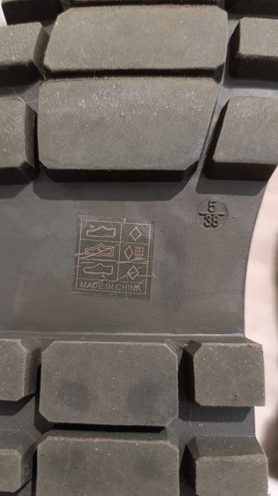 Сучасні чобітки-галоші в прекрасному кольорі хакі