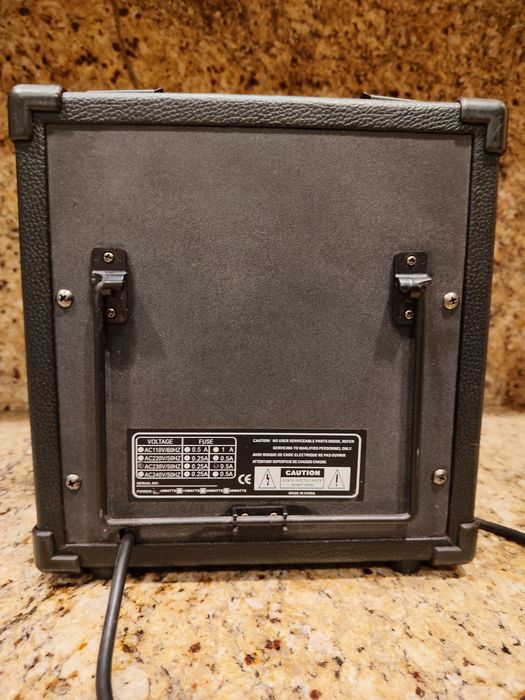 Amplificador de Guitarra E-Zipy GA10