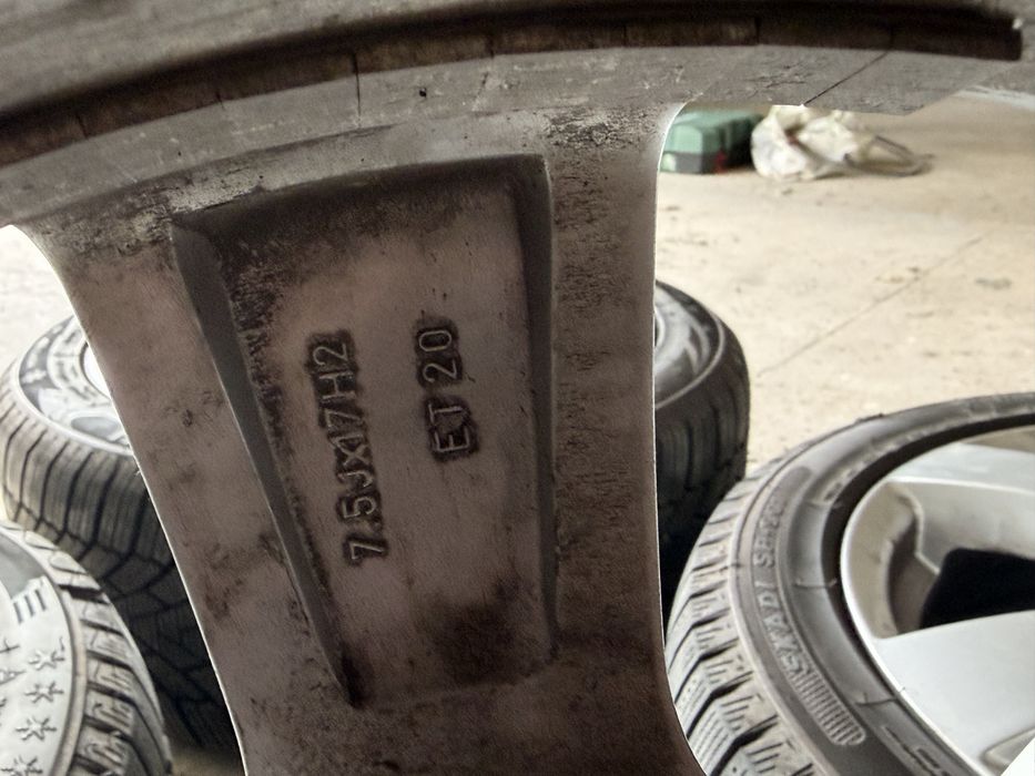 AluFelgi Bmw 17 cali e60/e90 Nowe opony zimowe !