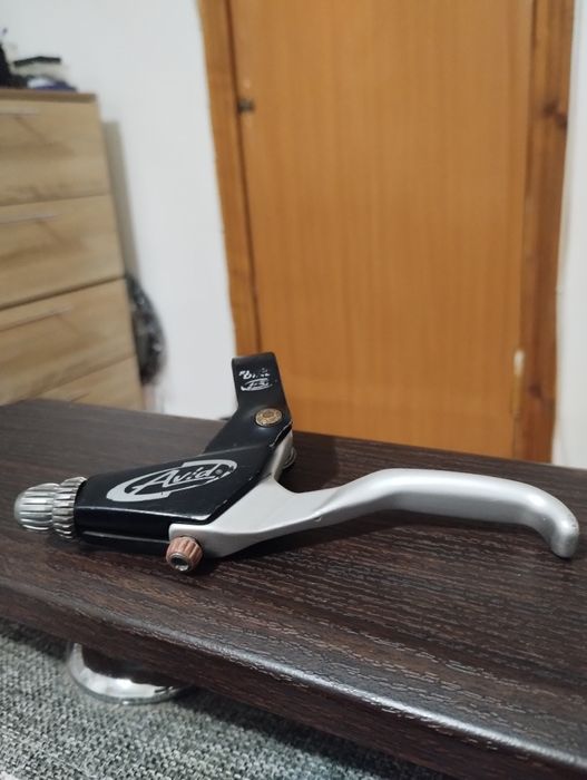 Продам велозапчастини