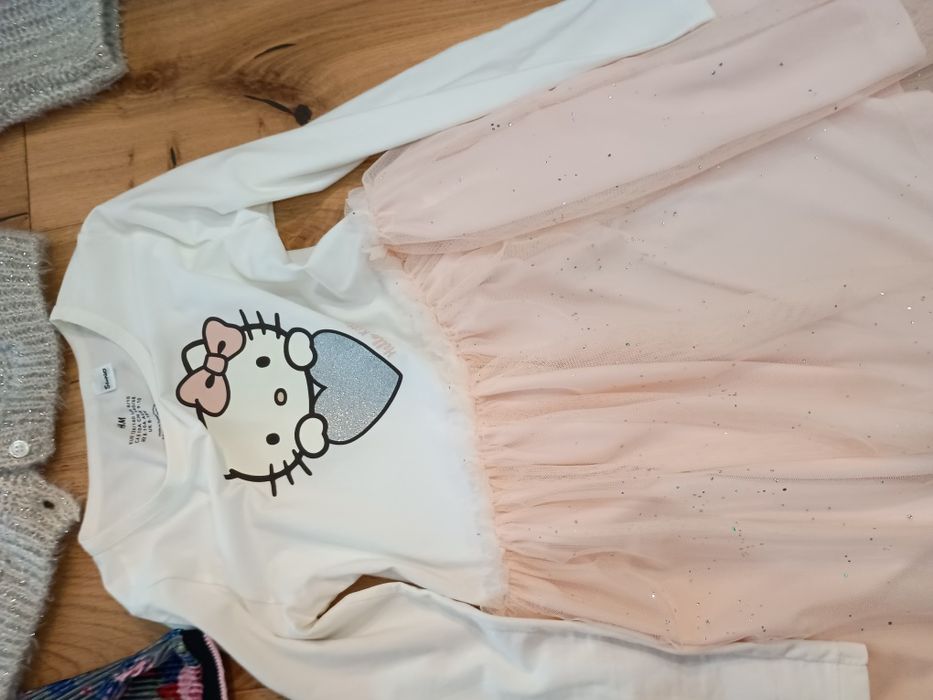 Sprzedam zestaw ubrań dla dziewczynki