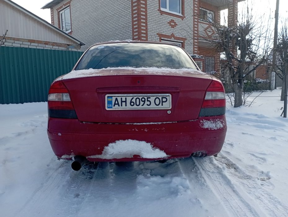 Продам терміново део нубіра в гарному стані