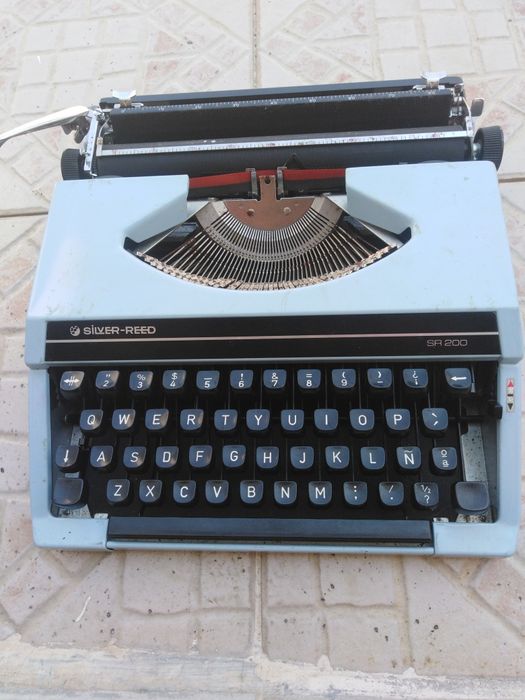 Máquina de escrever antiga