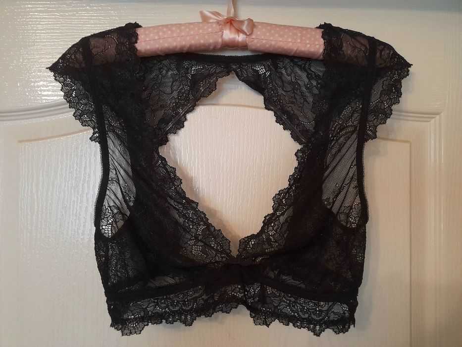 Вишуканий, чорний, мереживний бралетт
