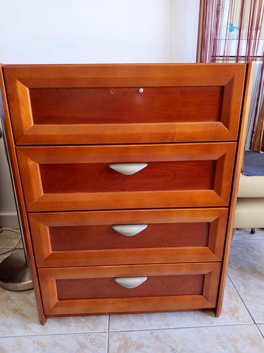 Mesa cabeceira/Camiseiro