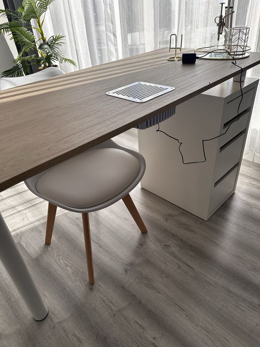 Mesa de unhas com aspirador