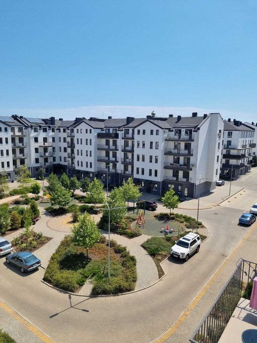 Продам квартиру на Сахарова. Новому будинку 2 роки. 1-й поверх без сходів.