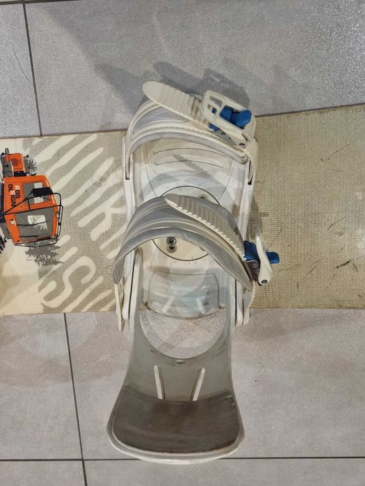 Snowboard dziecięcy 120