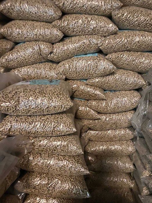 Наповнювач для котячого туалету 15 кг — натуральний, без хімії.