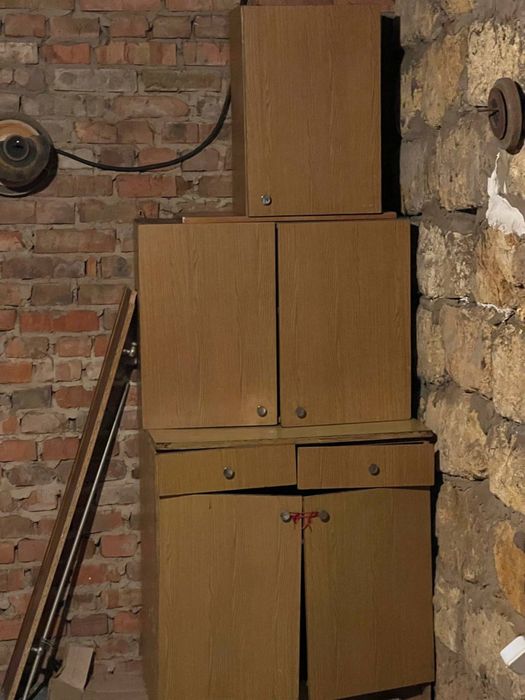 Продам кухонні меблі, підвісна шафа, кухонна шафа, мийка