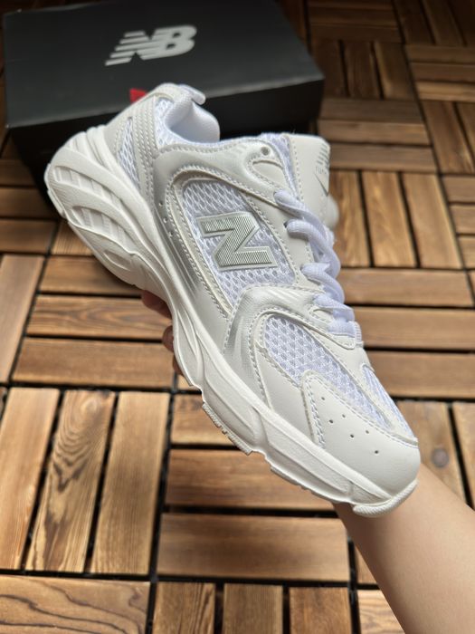 Кросівки жіночі new balance 530 white білі нью беланс