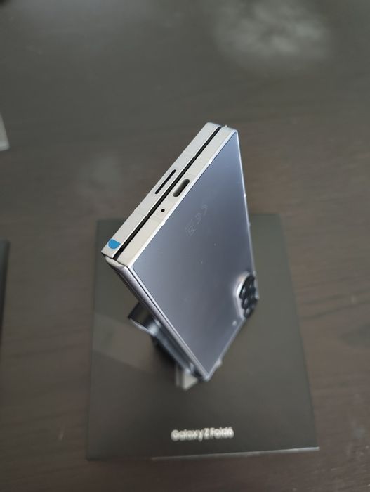 Samsung Galaxy Z Fold 6