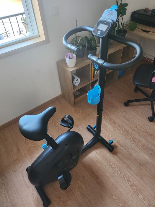 bicicleta estática essencial EB 120 domyos