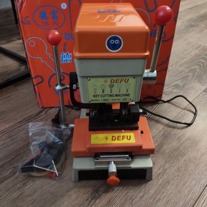 Станок Defu 368A для нарезки ключей вертикальный