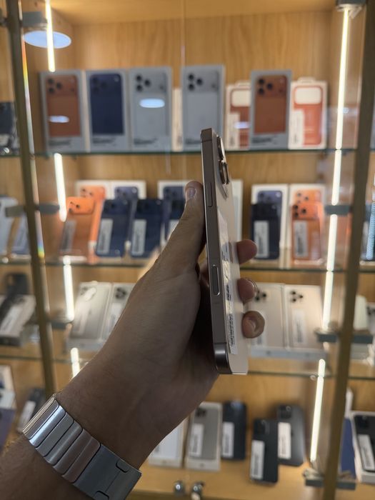 IPHONE 16 PRO MAX 256 semi novo