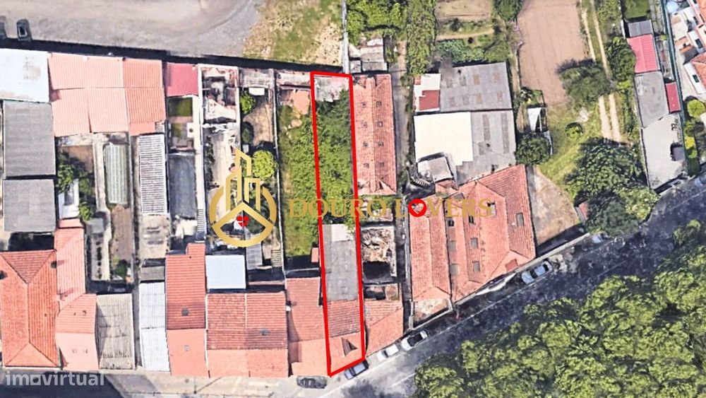 Terreno a 800m do H. S. João