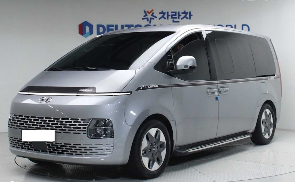 Hyundai Staria 2023 2.2 CRDi Modern (9 місць) — Для сім'ї та подорожей!