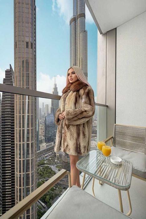 Шикарна норкова шуба , з хутром СОБОЛЯ