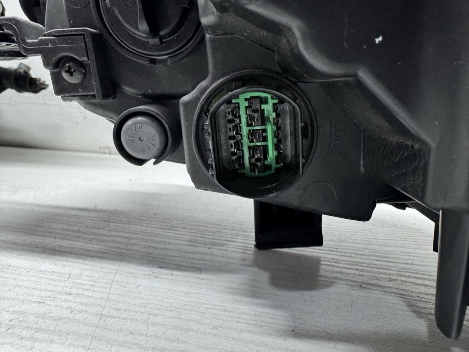 Фара права led+галоген на Kia Sportage 4 (2017-2021)