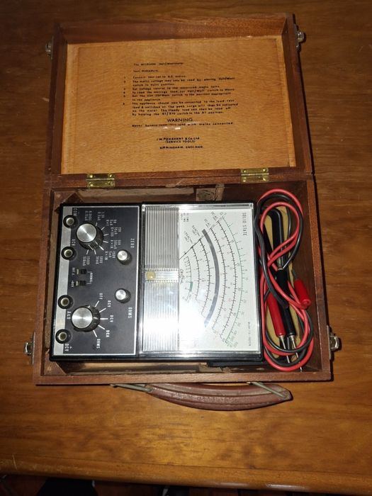 Multímetro antigo
