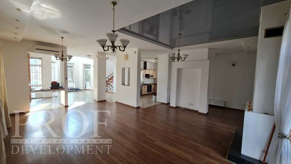 БЕЗ% будинок під офіс або житло  Голосіівський рн (350 м2)