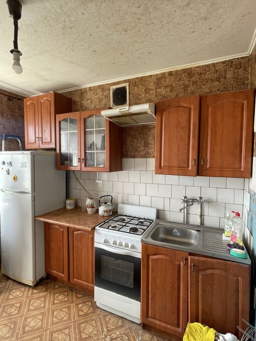 Продаж 2 кім проспект Степана Бандери