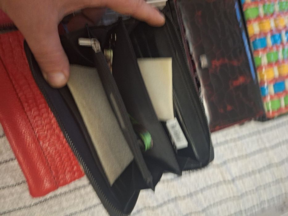 Жиночі кошельки De loris