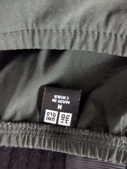 Темно-зелена спідниця Uniqlo розміру М