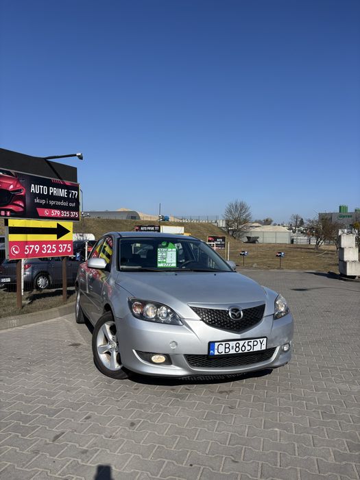 Mazda 3 z 2004 roku z niezawodnym silnikiem 1.6 benzyna.  199000 km