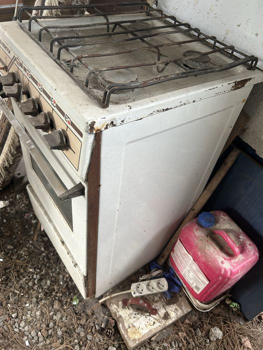 Газова плита з духовкою