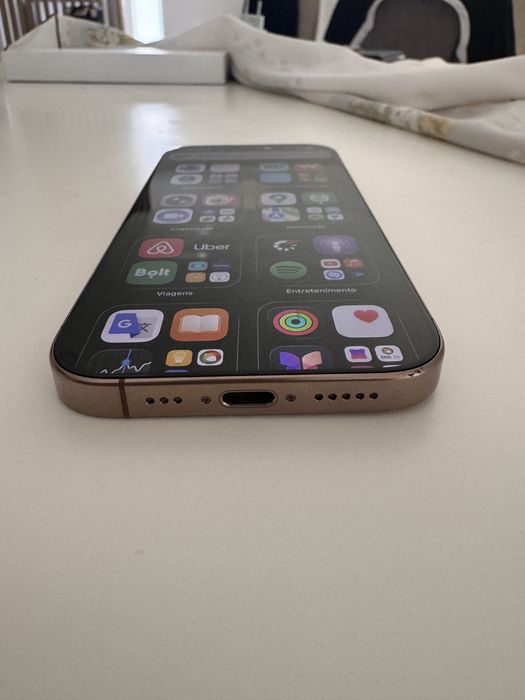 Iphone 16 pro Titânio Deserto