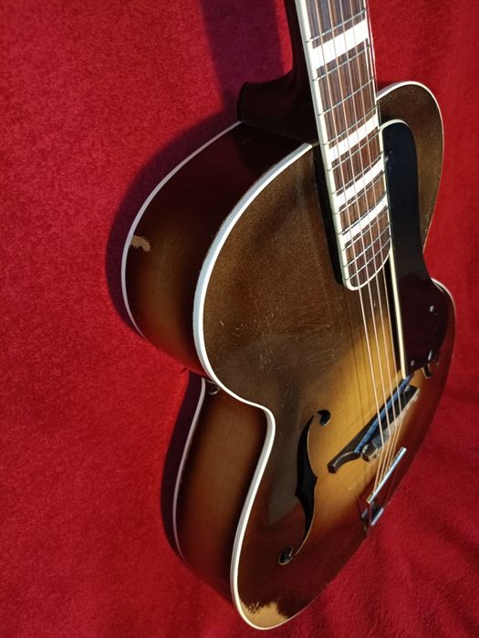 Gitara Otwin 1508 (lat 1920x)