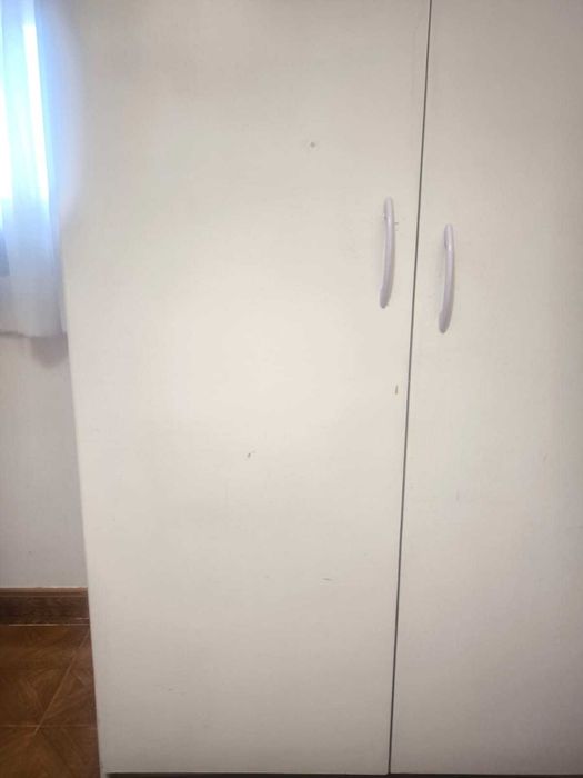Armário / roupeiro em branco