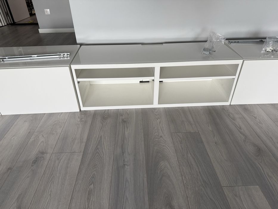 Conjunto de 3 moveis besta com protecao de vidro IKEA