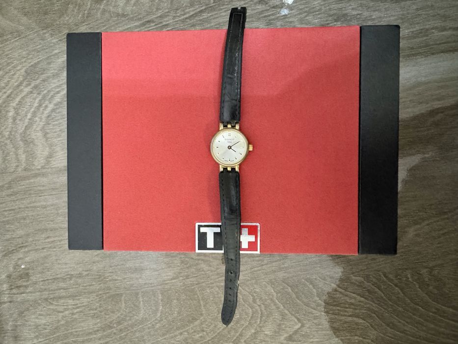 Годинник жіночий tissot