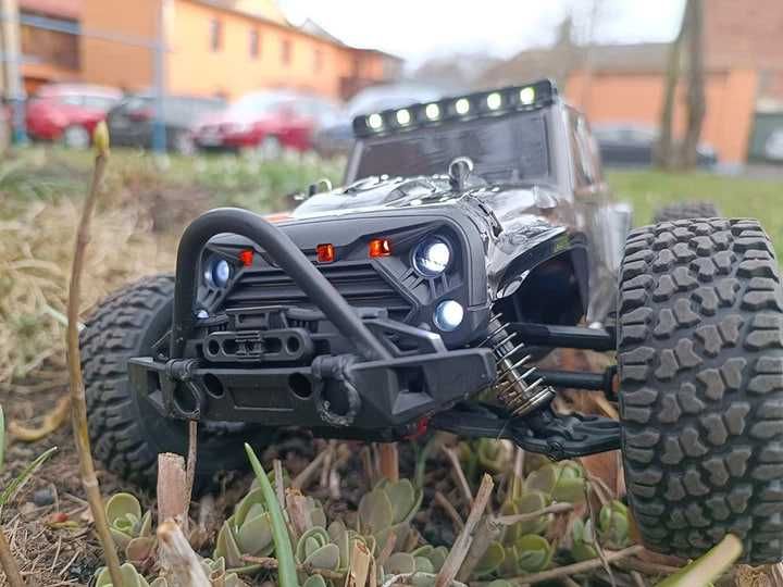 Розпродаж ! Швидкісна машинка на радіокеруванні SCY-16103 Gantry 4WD чорний графіт
