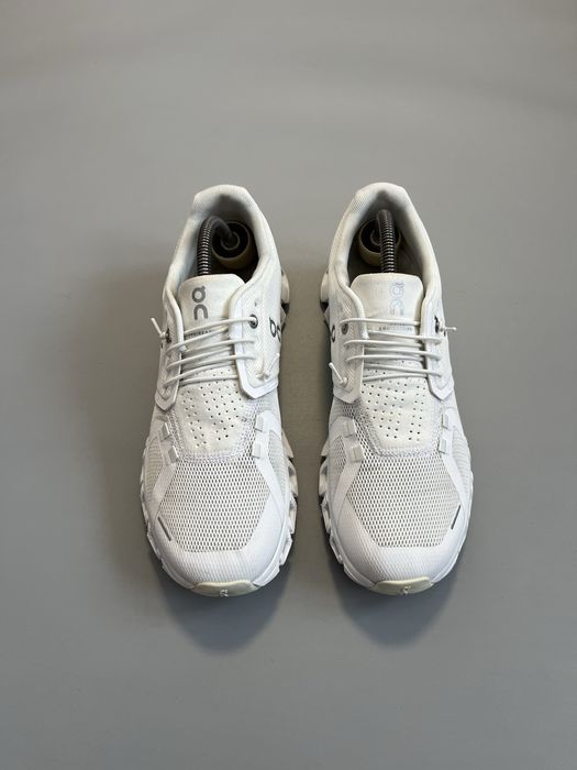 On Cloud 5 Running  42(27см)Cloudnova Cloudmonster