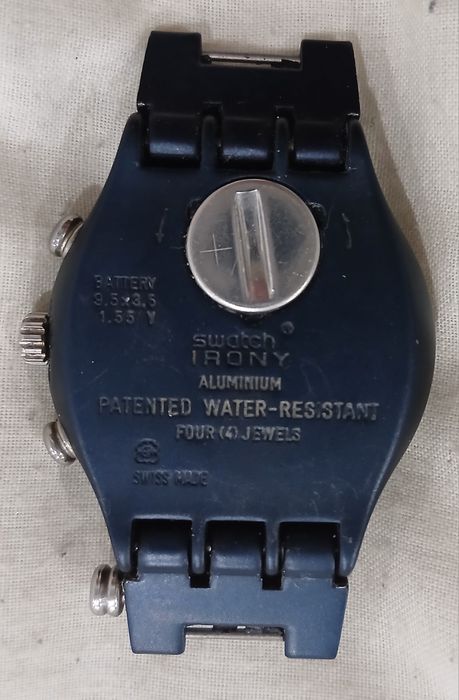 Relogio swatch para peças por não saber se ta bom falta pilha para saber