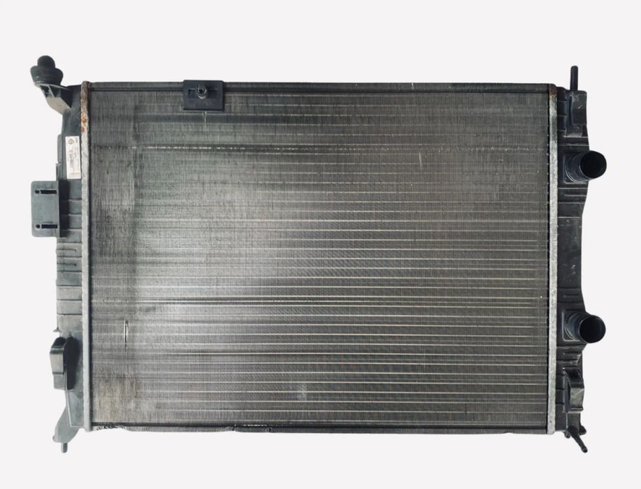 Радіатор охолодження основний Nissan Qashqai J10 1.6 16V HR16DE