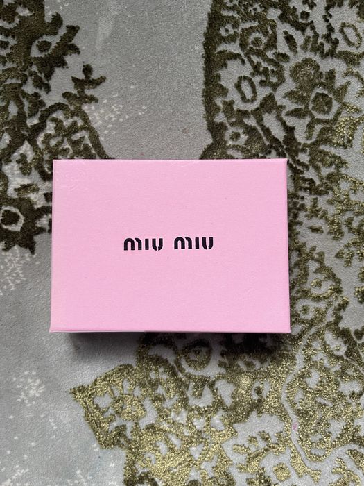 Картхолдер міу міу