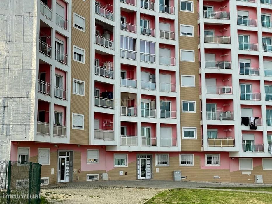 Lote de Terreno para Construção em Santa Marta do Pinhal, Corroios, Se