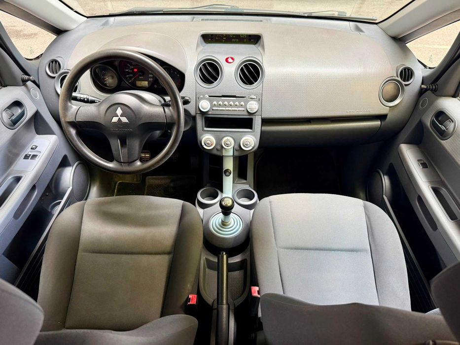 Mitsubishi Colt 1.1 E- Motion 75cv Muito Estimado