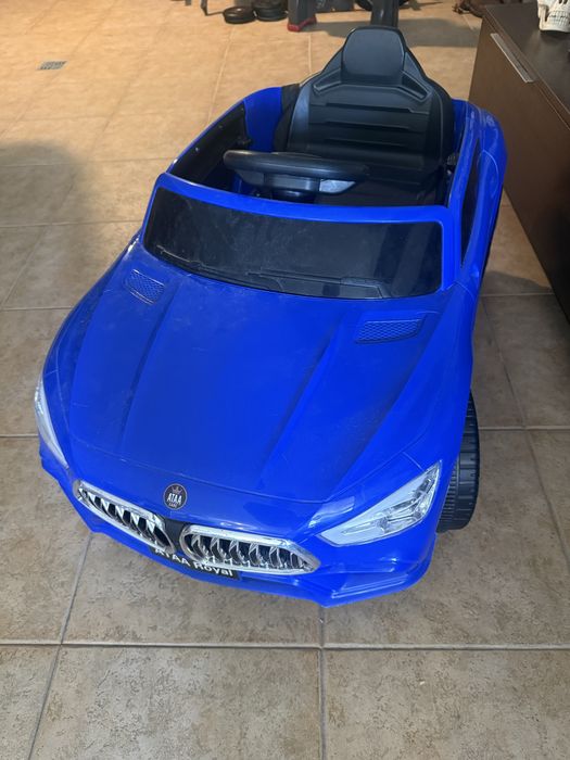 Carro a bateria da marca ATAA criança