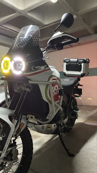 Ducati DesertX - como nova
