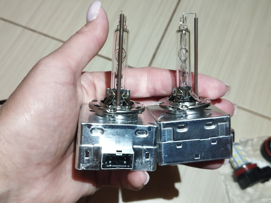 Лампочки ксенон Osram D3S Philips набор