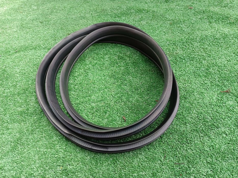 Mazda 3 BM  uszczelka drzwi lewy przod