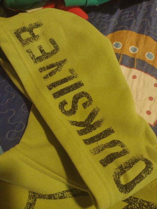 Camisola , "sweat shirt"