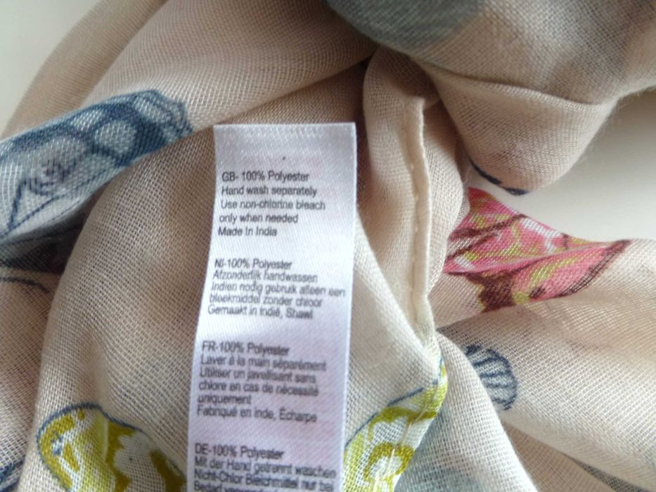 Accessorize lekki szal apaszka w motyle