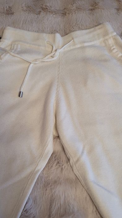 Теплий в'язаний костюм з перлинами