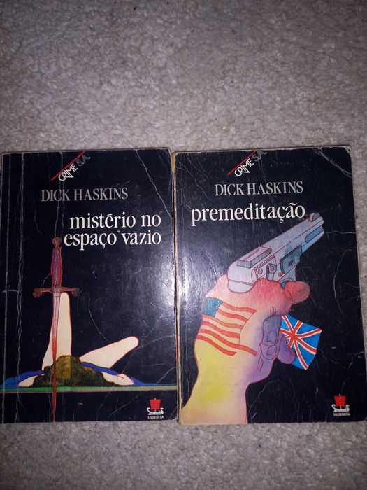 Livros policiais e de cowboys antigos